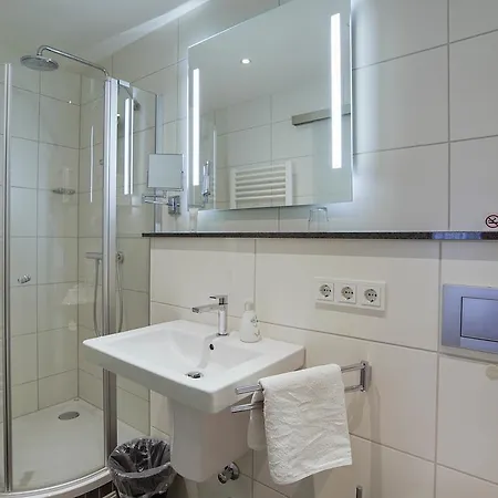 Maxim Guest house 2*