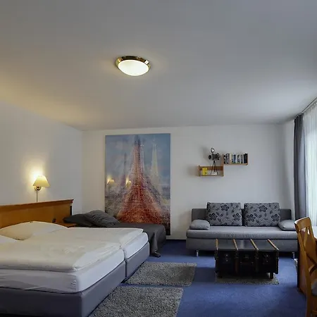 Pensión Maxim Langenfeld (North Rhine-Westphalia)