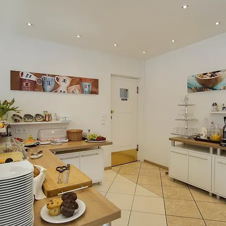 Maxim Guest house Langenfeld (North Rhine-Westphalia)